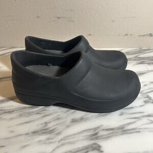 Crocs Neria Pro ll Shoes Slip Resistant Slip On Clogs Black Womens 7 Mules Work